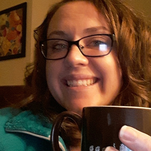 Meet your Posher, Amber - Picture 1 of 1